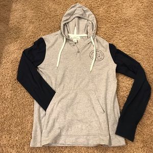H&M men’s hooded shirt